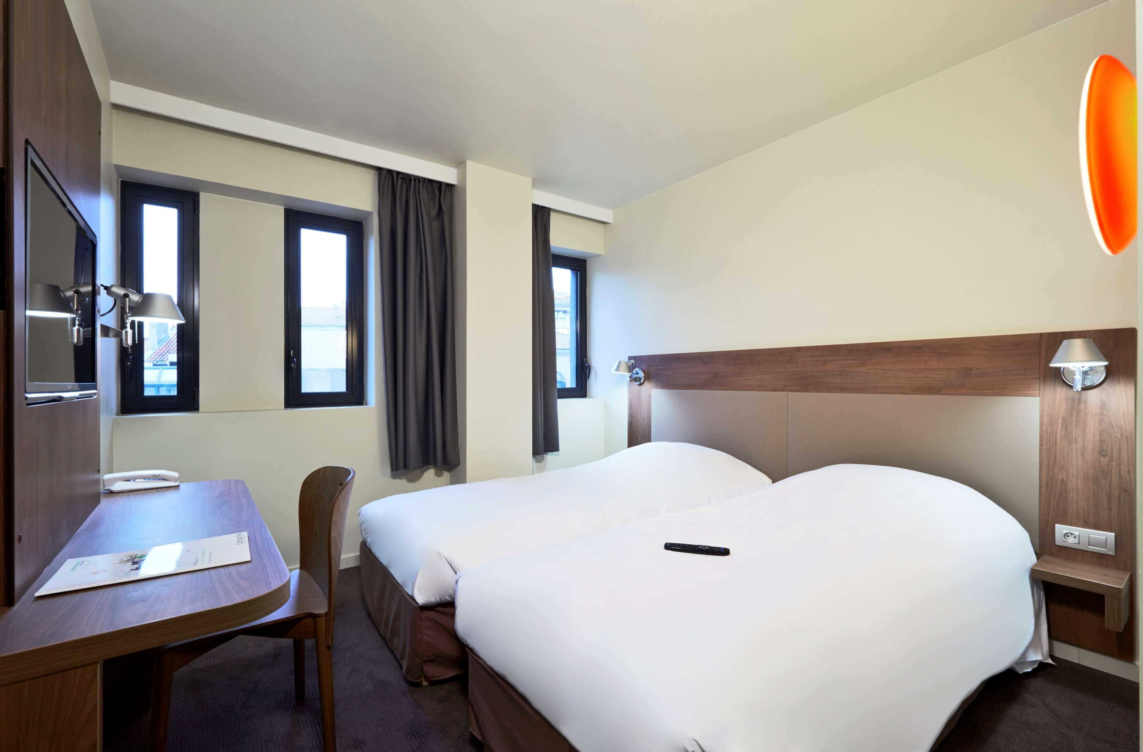 Hotel Campanile Nancy Centre - Gare Exterior foto