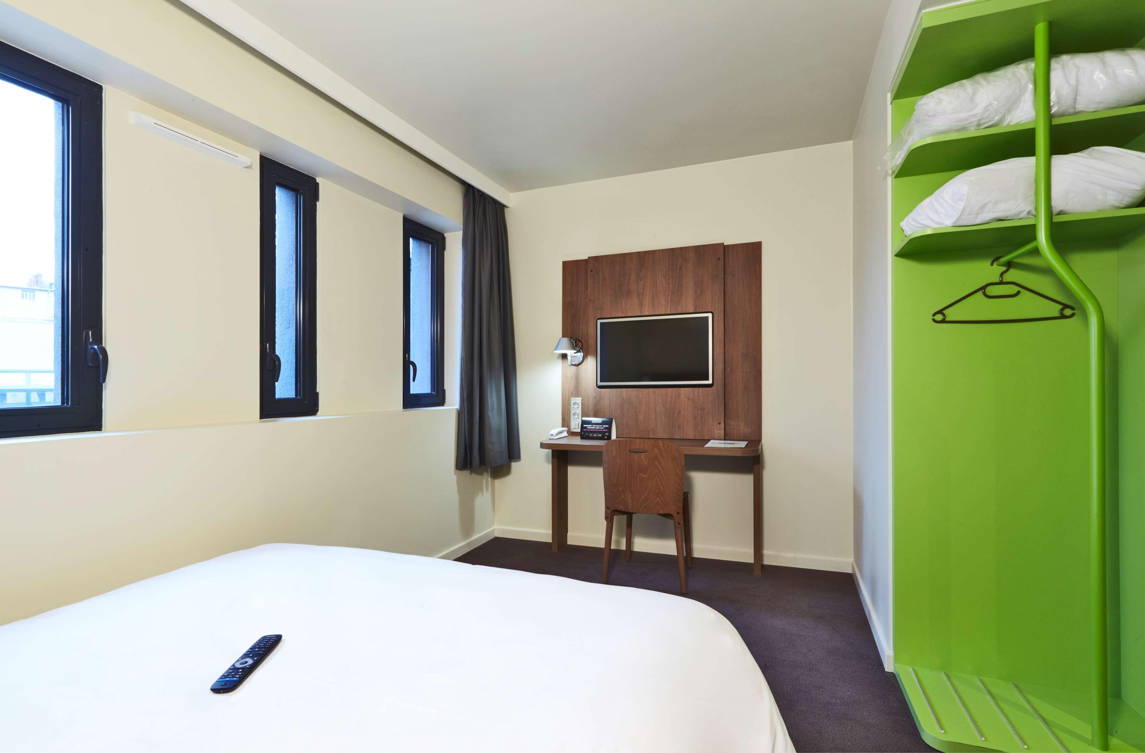 Hotel Campanile Nancy Centre - Gare Exterior foto