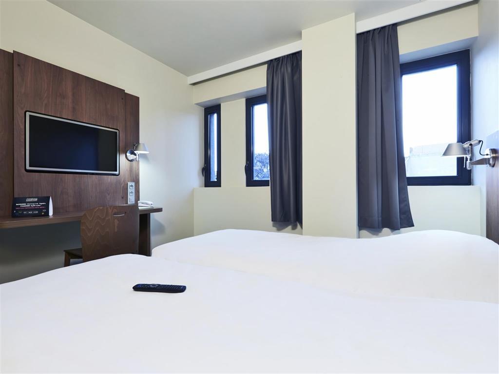 Hotel Campanile Nancy Centre - Gare Exterior foto